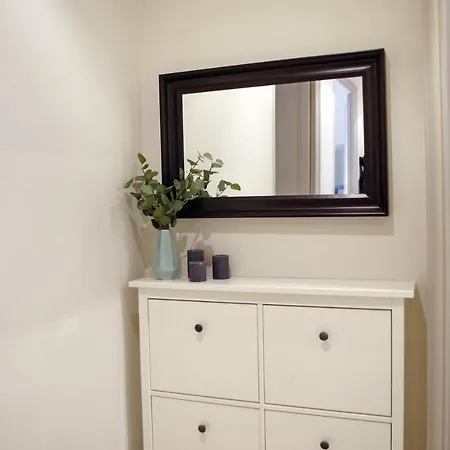 Apartament En Placa Nova , * بالافروجيل